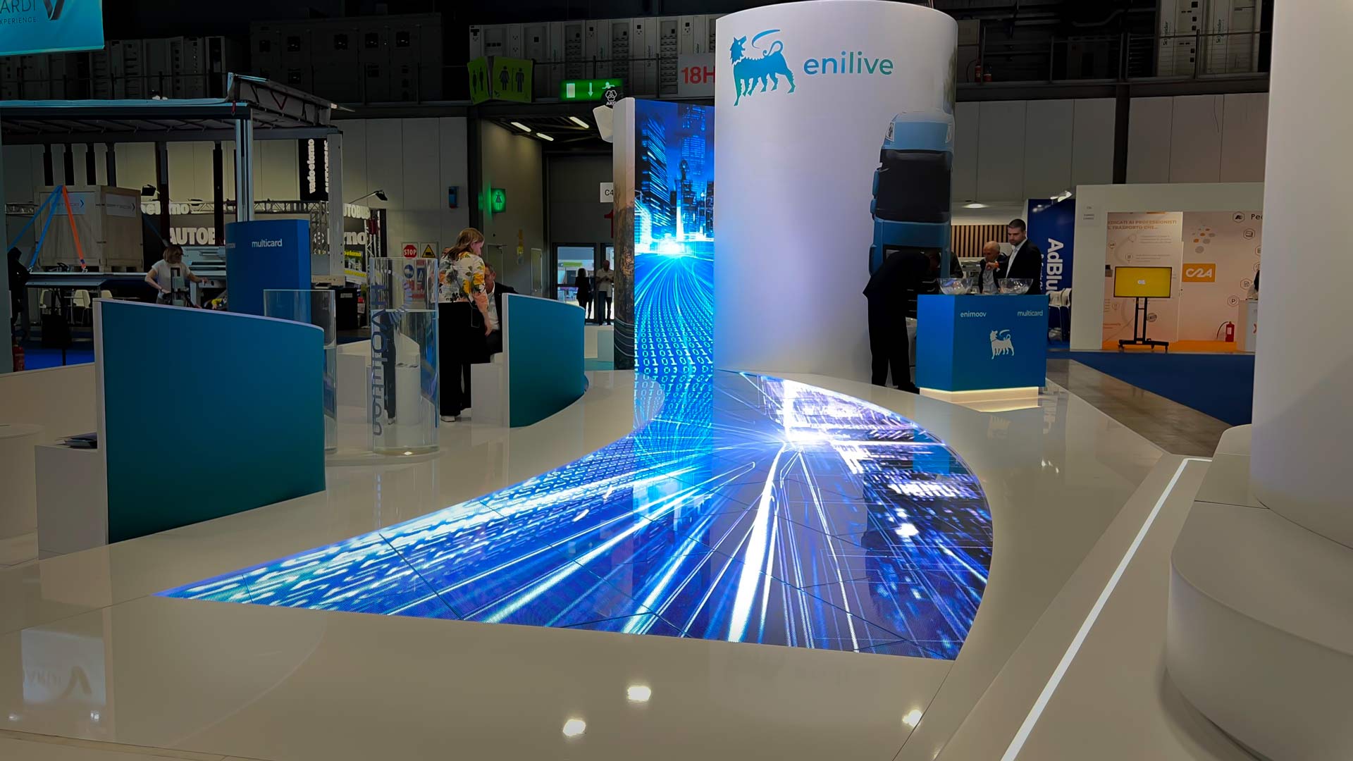 Approfondisci con prodotti come:  Ledwall a pavimento calpestabile