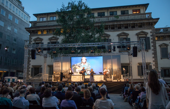 emmegi-ledwall-outdoor-evento-milano (2)