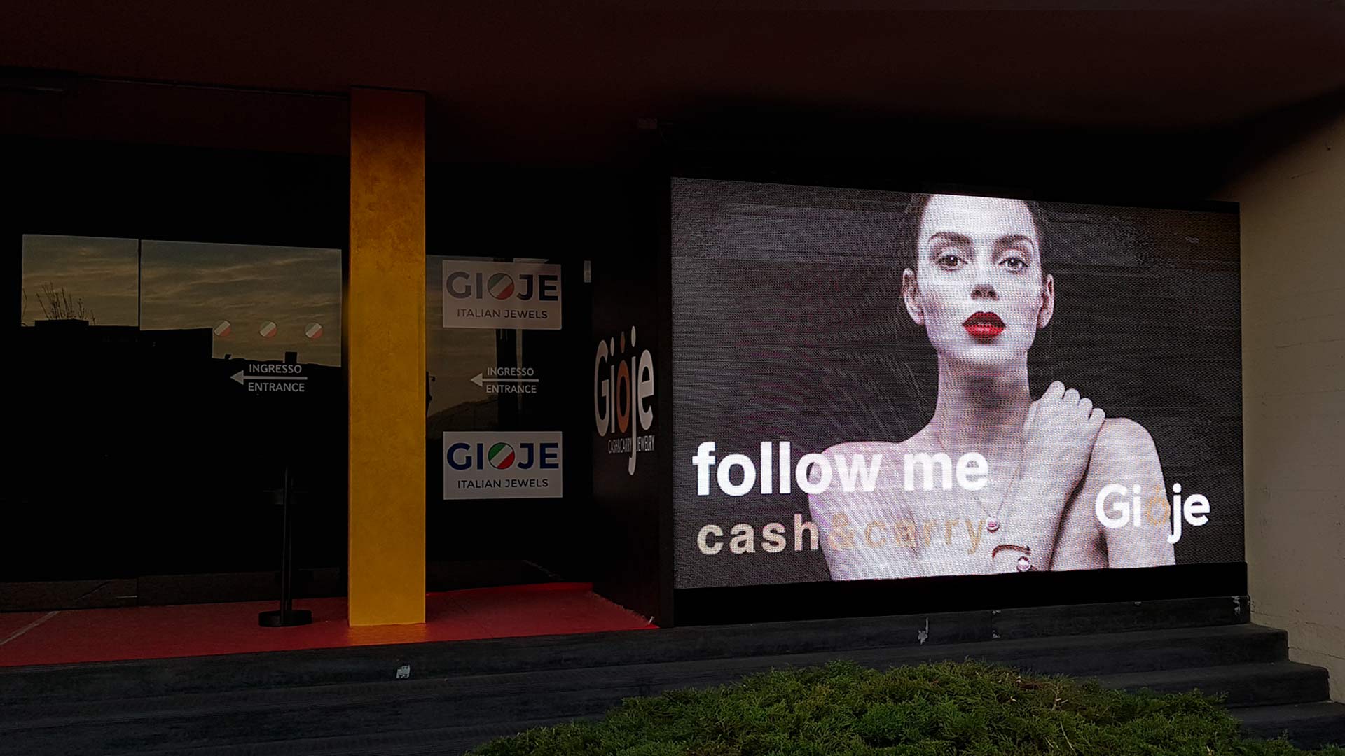 Approfondisci con prodotti come:  Ledwall outdoor